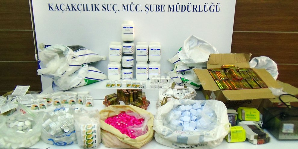 Cinsel içerikli sahte hap imalathanesine baskın
