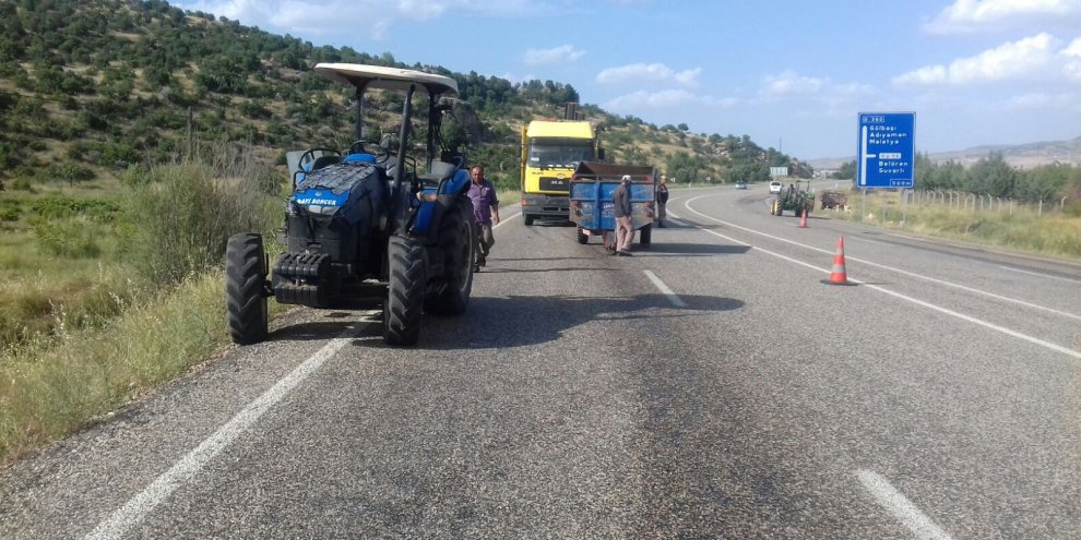 Tır ile traktör çarpıştı: 1 Yaralı