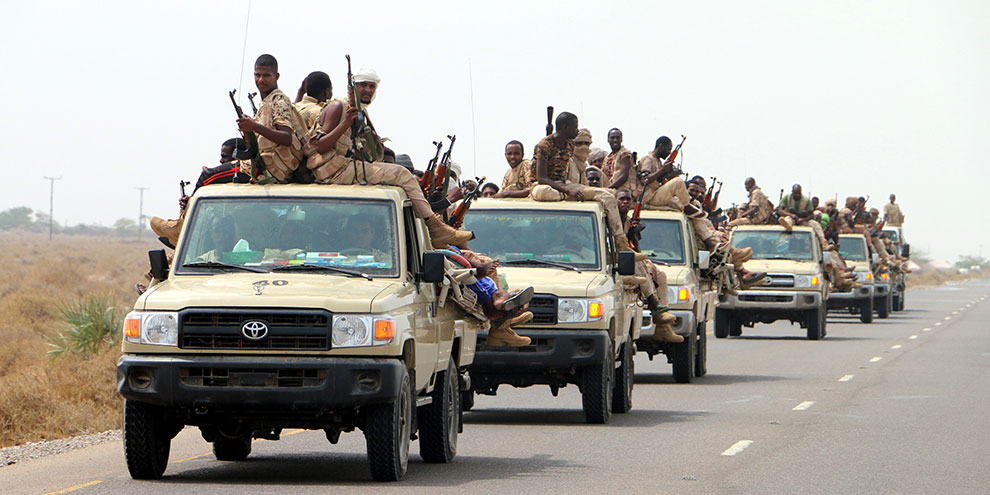 Yemen ordusu Arap Koalisyonu'nun desteğinde Hudeyde'ye harekat başlattı