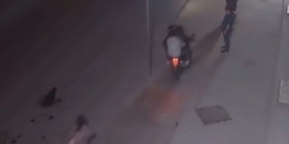 İstanbul’da motosikletli kapkaç çetesi