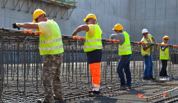 Taşeron işçinin çocuğuna yardım