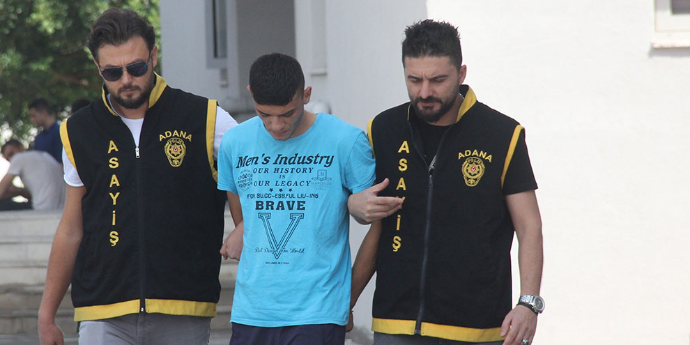 Hırsızları "zemzem" yazısı ele verdi