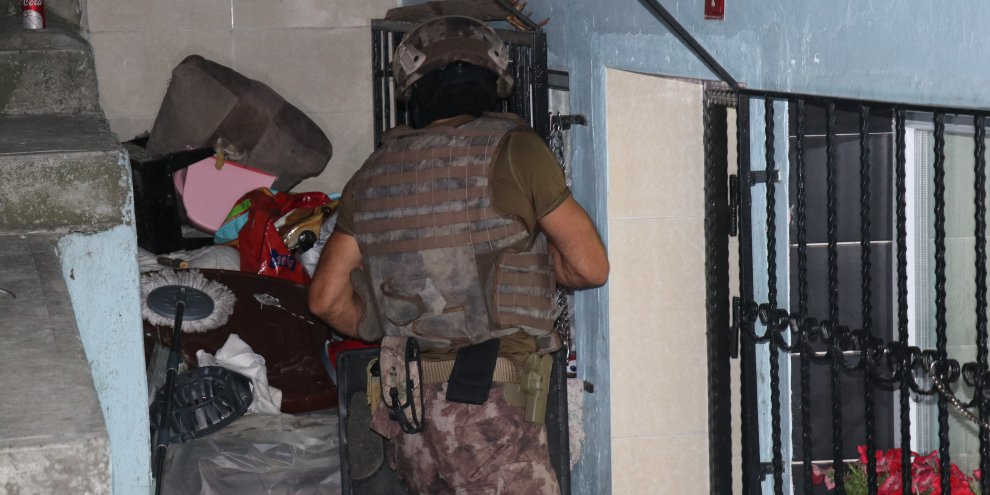 Narkotik operasyonu; 2 gözaltı