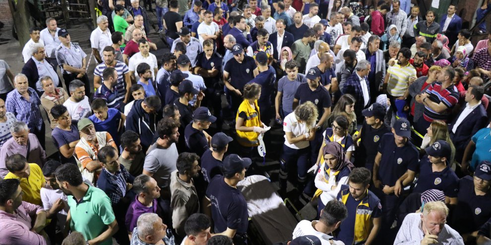 7 saat sonra madendeki göçükten sağ çıktılar