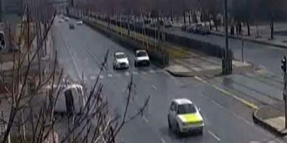 Kontrolden çıkan otomobil takla attı