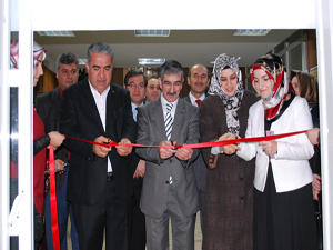 ‘NİNEMİN ÇEYİZİ’ SERGİSİ AÇILDI