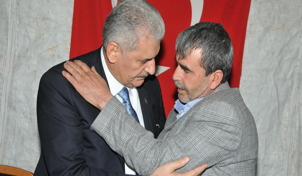 BAKAN YILDIRIM, ŞEHİT AİLESİNE TAZİYE ZİYARETİNDE BULUNDU