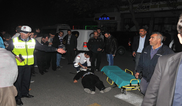 OTOMOBİL YAYAYA ÇARPTI: 1 YARALI