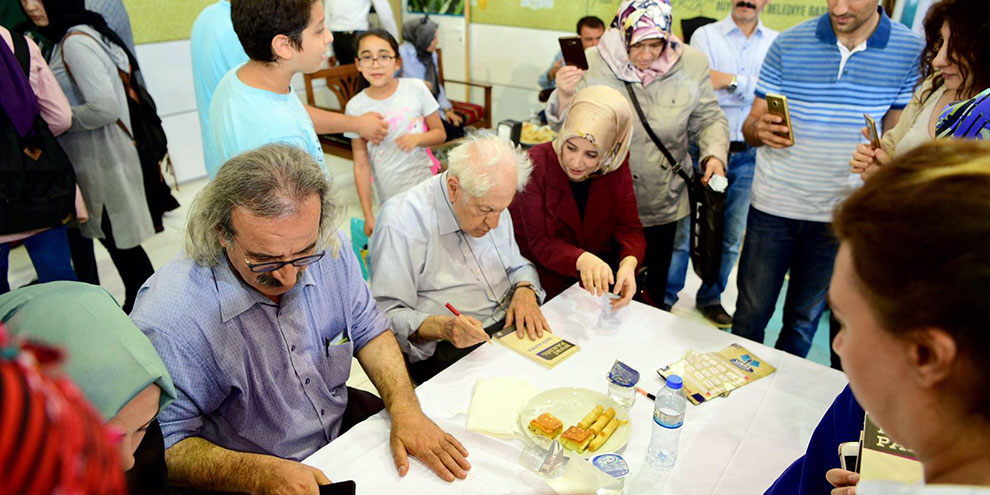 Pakdil’den imza günü