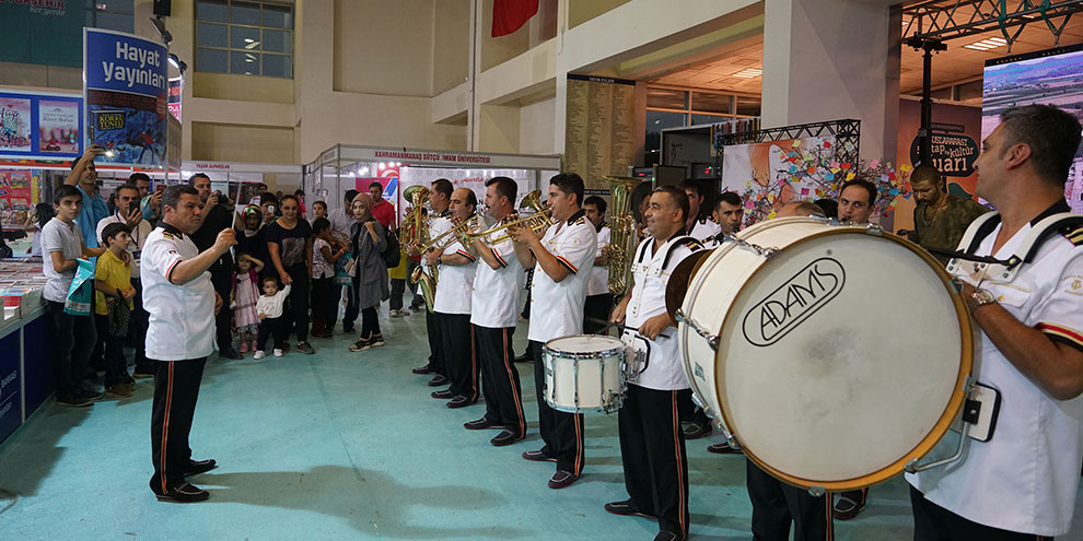 Büyükşehir Bandosu’ndan sürpriz konser