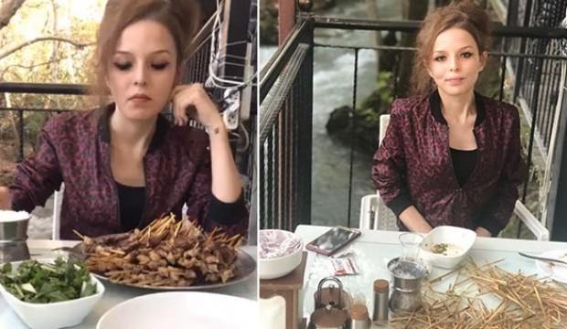 48 kiloluk kadın, 26 dakikada 302 çöp şiş yedi