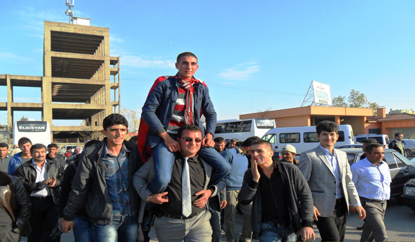 ASKER ADAYLARI COŞKUYLA UĞURLANDI