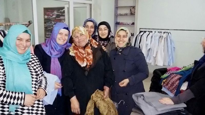 KUR’AN KURSLARINDAN MÜLTECİLERE YARDIM