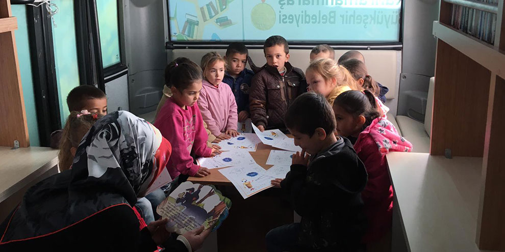 Gezici Halk Kütüphanesi Çakıroğlu’nda