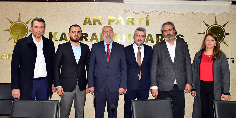 Soyadları kara, kendileri ak