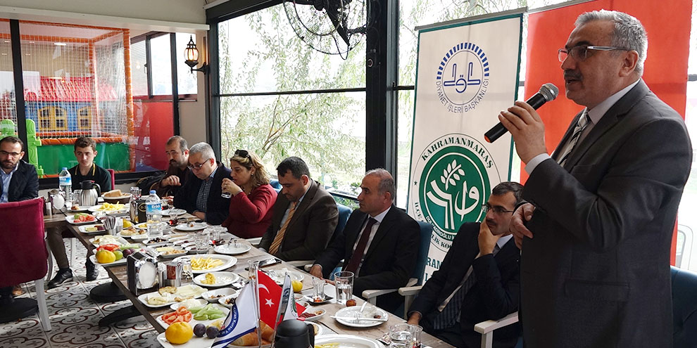 Dulkadiroğlu müftülüğünden anlamlı buluşma… Mevlid-i Nebi gençlik buluşmasına büyük ilgi