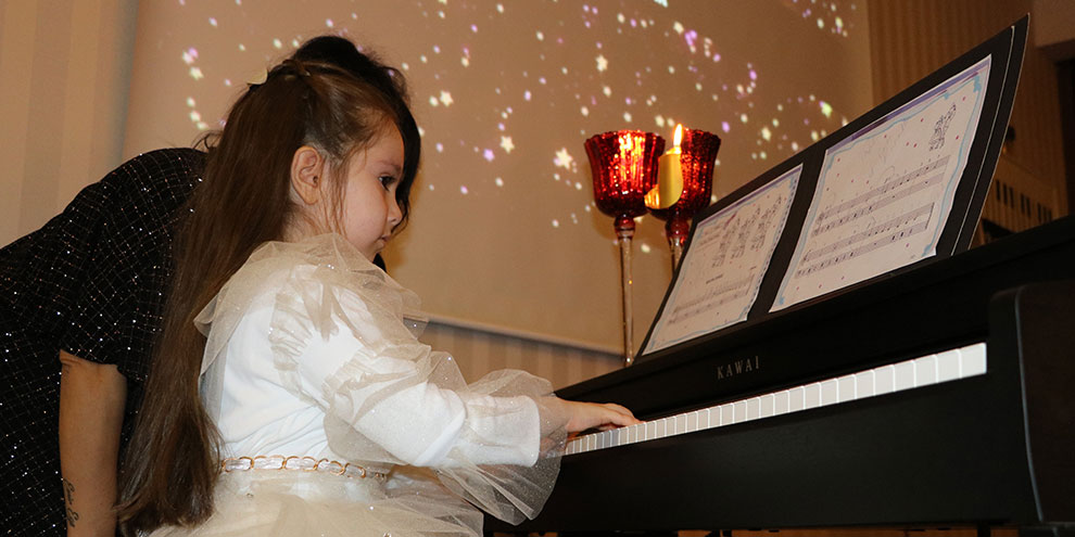 Çocuklardan müzikal gösteri