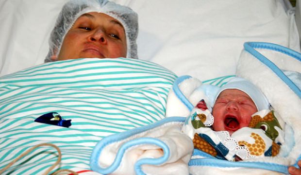 00.01'de doğdu... Recep Tayyip ismi verildi