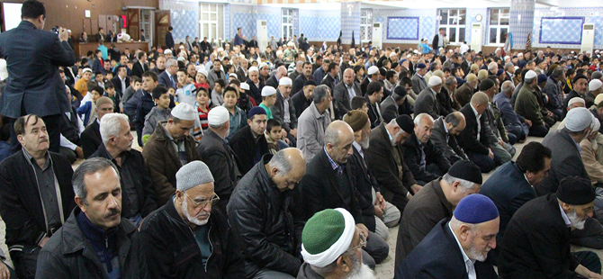 ANNE BABA ÇOCUK, AİLECEK CAMİDE