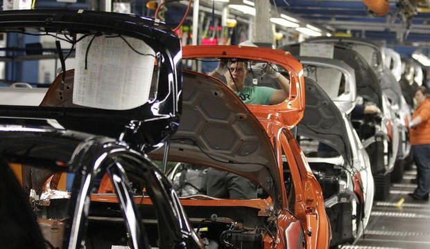 Otomotiv devleri binlerce kişiyi işten çıkaracak!