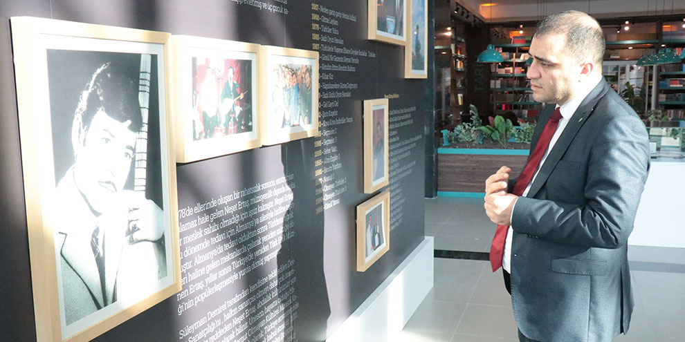 MHP’li aday seçmeni proje tanıtım toplantısına türkü ile davet etti