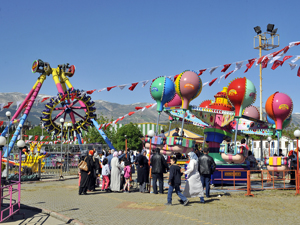 BÜYÜKŞEHİR’DEN ÇOCUKLARA ŞENLİK