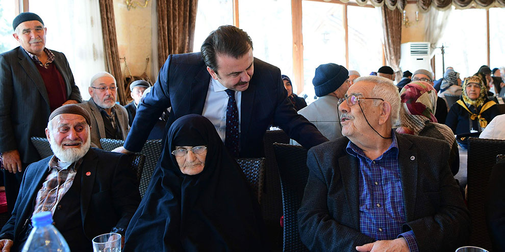 Başkan Erkoç yaşılarla biraraya geldi