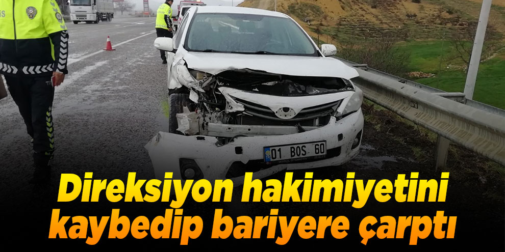 Gölbaşı’nda otomobil bariyere çarptı