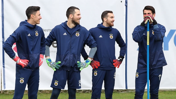 Fenerbahçe'de eldivenler Harun'a geçiyor!