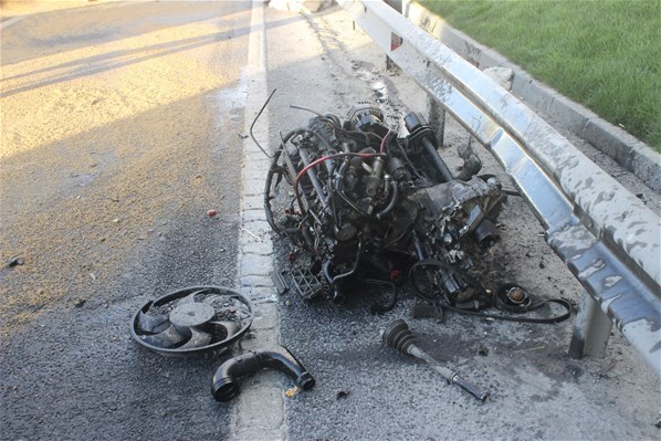 Şoke eden kaza! Motor fırladı!