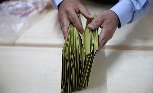 Seçilemeyen memurların göreve dönmek için 1 ay süresi var