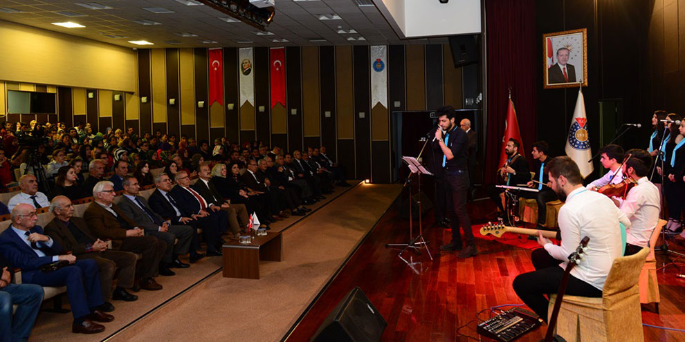 KSÜ, Âşık Mahzuni Şerif’i Konserle Andı