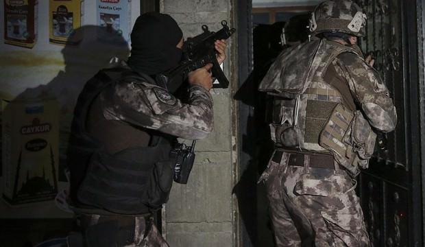 Dört çocuklu ev kadını terörist çıktı!