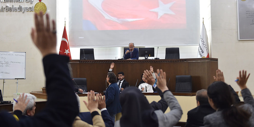 Dulkadiroğlu Belediyesi yeni dönem ilk meclis toplantısı yapıldı