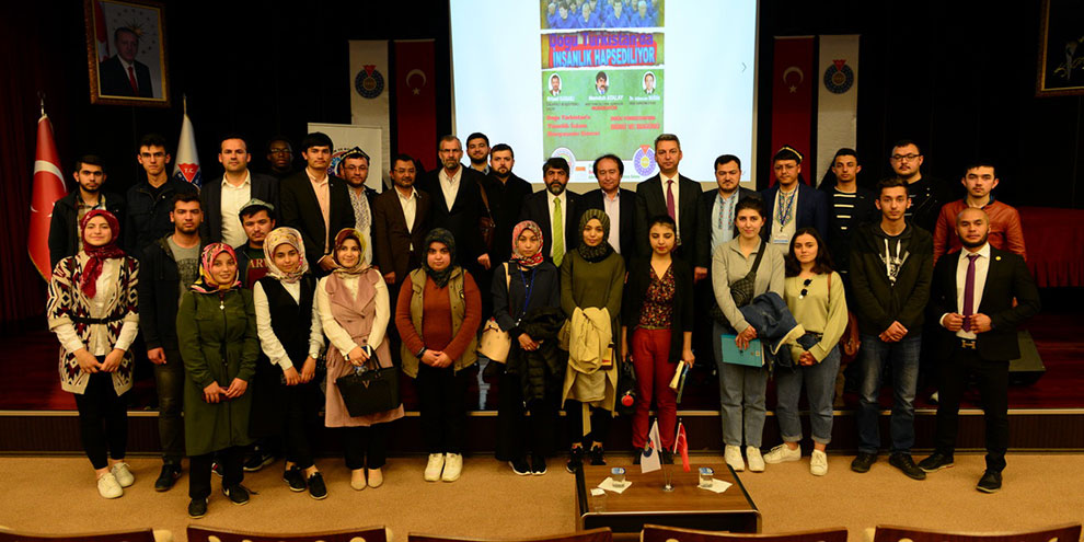 KSÜ’de, Doğu Türkistan’da İnsanlık Hapsediliyor konulu panel düzenlendi