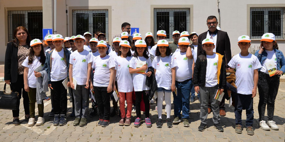 Kahramanmaraş Pazarcık ilçesinde lider çocuk tarım kampı düzenlendi