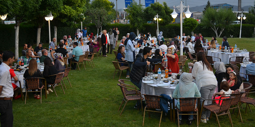 Özel Sular Hayat Hastanesi iftar sofrasında buluştu