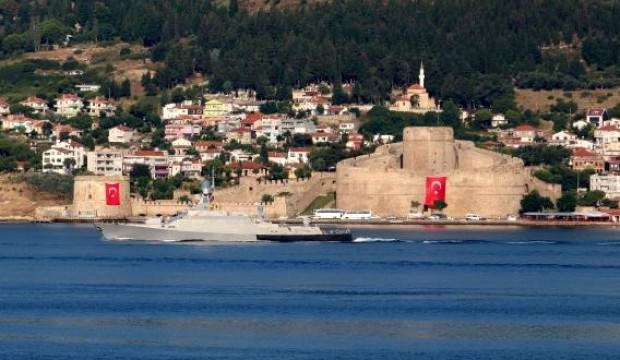 Rus savaş ve askeri kurtarma gemileri Boğaz'dan böyle geçti...