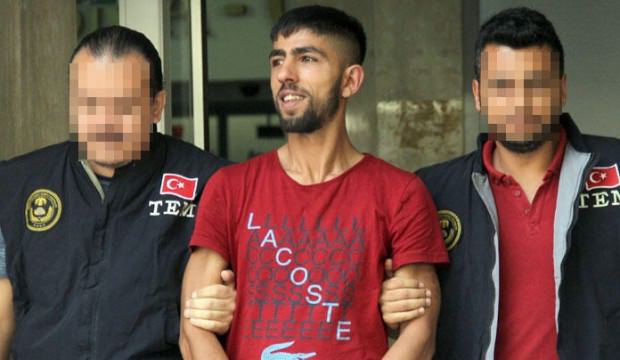 Polise ateş açtı! Cezaevine götürülürken böyle güldü…