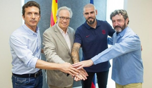 Victor Valdes Barcelona'ya geri döndü