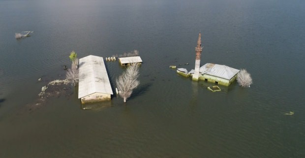Baraj gölü çekilince ortaya çıktı