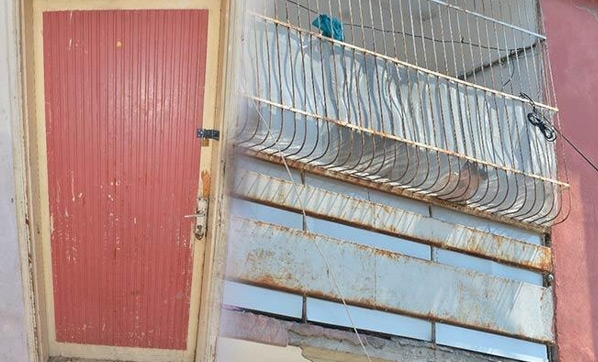 Mahalle halkı isyan etti, polisi aradı! 6 aylık bebek ve 2 çocuk...