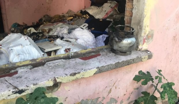 Korku dolu anlar: Parlayan tüp mahalleyi yakıyordu