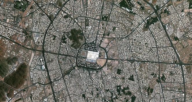 Göktürk uydusu kutsal toprakları görüntüledi