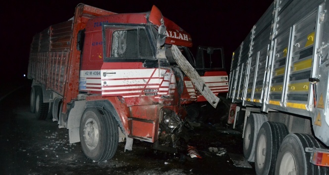 Konya'da kamyonla tır çarpıştı: 1 ölü, 1 yaralı