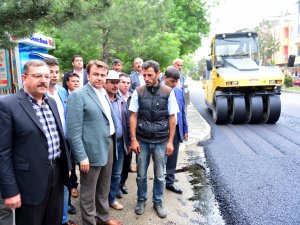 GÖKSUN’DA ASFALT ÇALIŞMALARI DEVAM EDİYOR