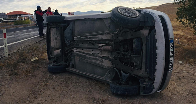 Köpeğe çarpmamak için kaza yaptı