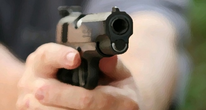 Kartal'daki Anadolu Adliyesi'nde bir kişi çevreye ateş açtı!