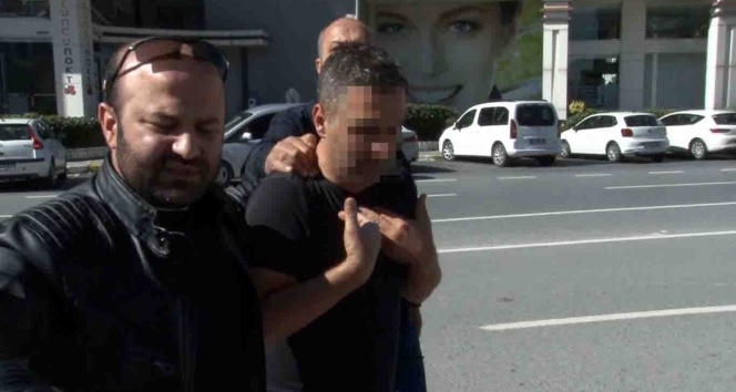 Ailevi sorunları olan bir kişi kendini yakmak istedi