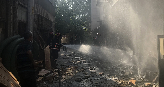 Otelde çıkan yangın paniğe neden oldu